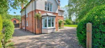FOR SALE: FAIRLAWN, DUNTON BASSETT, LUTTERWORTH